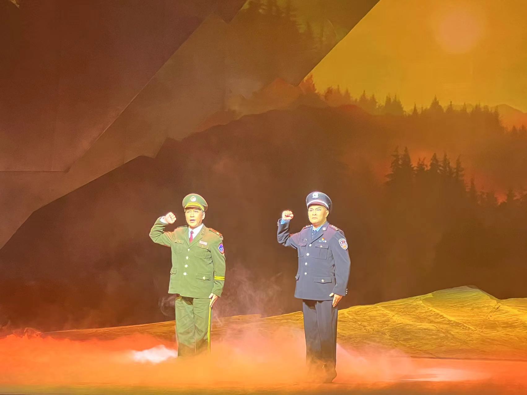 74ff04903f5f1793c72a0f25922e5690.jpg 74ff04903f5f1793c72a0f25922e5690.jpg