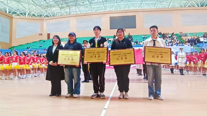 燃动青春 运动展风采 | 2024年冬季运动会精彩瞬间 第 27 张 燃动青春 运动展风采 | 2024年冬季运动会精彩瞬间 第 27 张