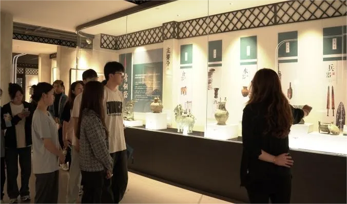 “艺术+”社区开展翰文天缘艺术馆参观活动 第 2 张