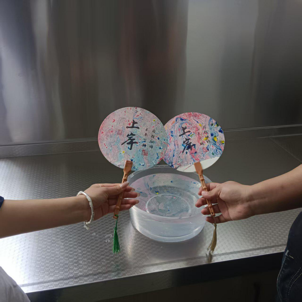 一站式学生社区 | 美育进社区--非遗漆扇制作体验活动圆满完成 第 4 张