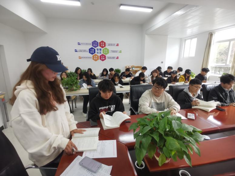 学业帮扶进社区 朋辈互助促成长 | 财会金融学院智慧社区举办朋辈学习帮扶活动 第 3 张