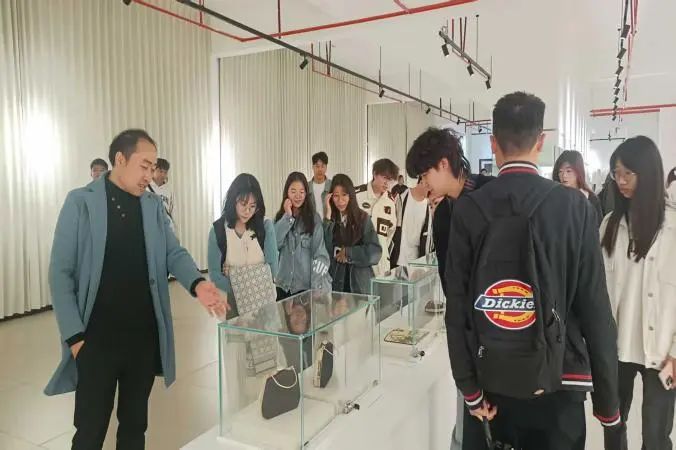 e72bc4874666109a656b842215df43b4.jpg e72bc4874666109a656b842215df43b4.jpg