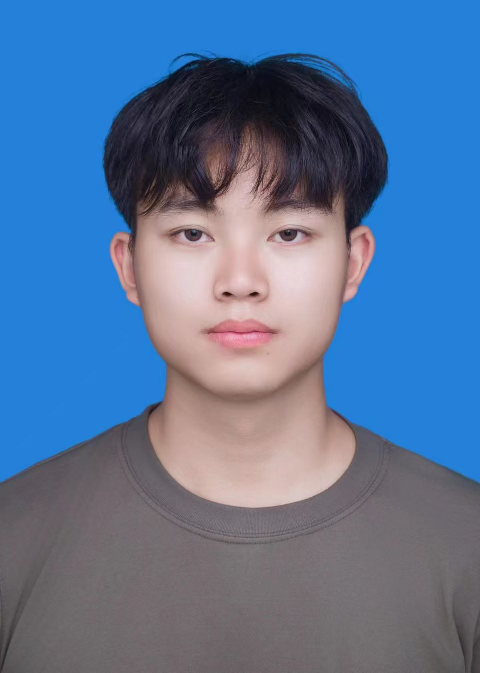 从乡野到金边：李宏真的“逆袭剧本”如何被贸易经济专业写就？  第 1 张