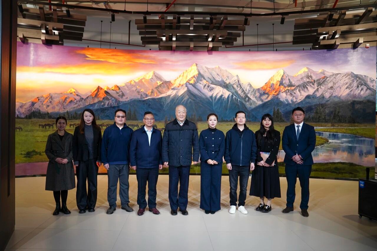 中国常驻联合国教科文组织原大使衔代表杨进教授到访云经管 第 4 张